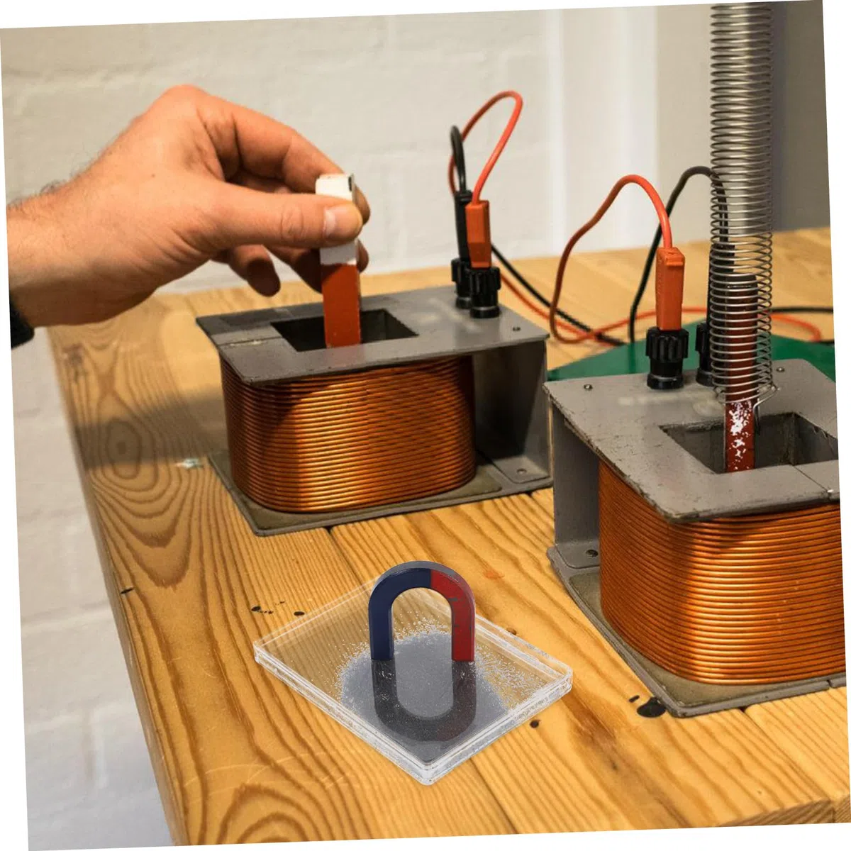 Cabilock Hufeisenmagnet mit Eisenpulver für Magnetfeld Experimente Kunststoffbox zum Zeichnen Magnetischer Feldlinien Physik Lehrinstrument für Schüler und Unterricht
